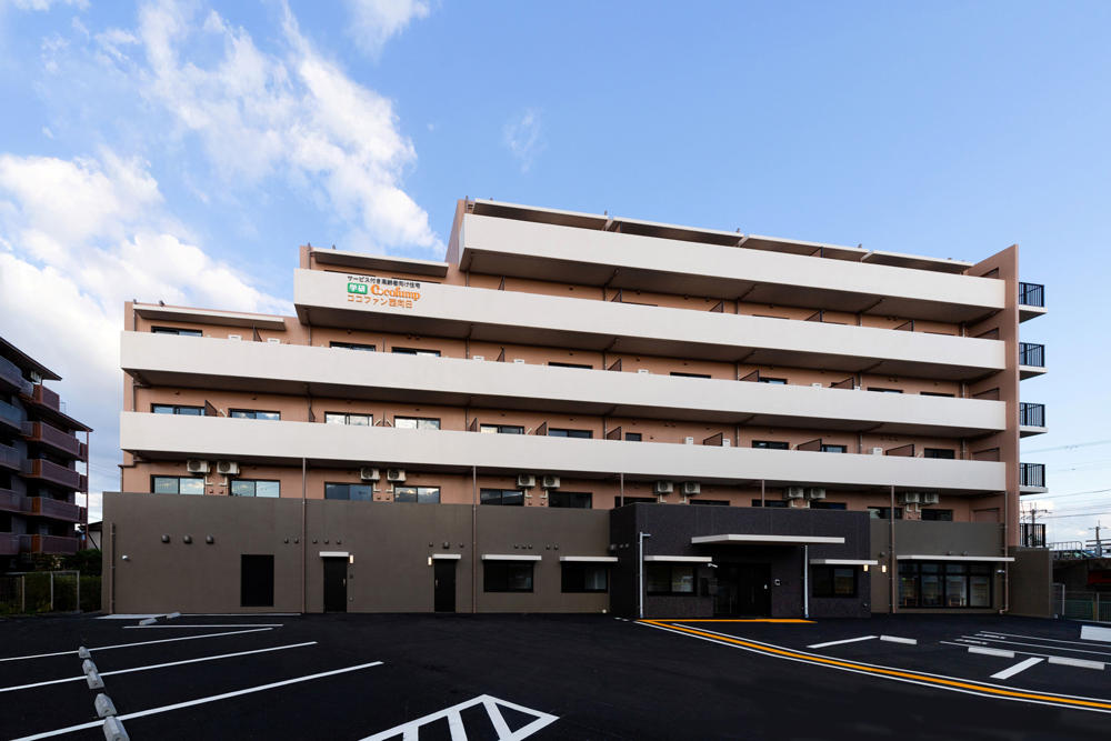 ココファン西向日の外観です